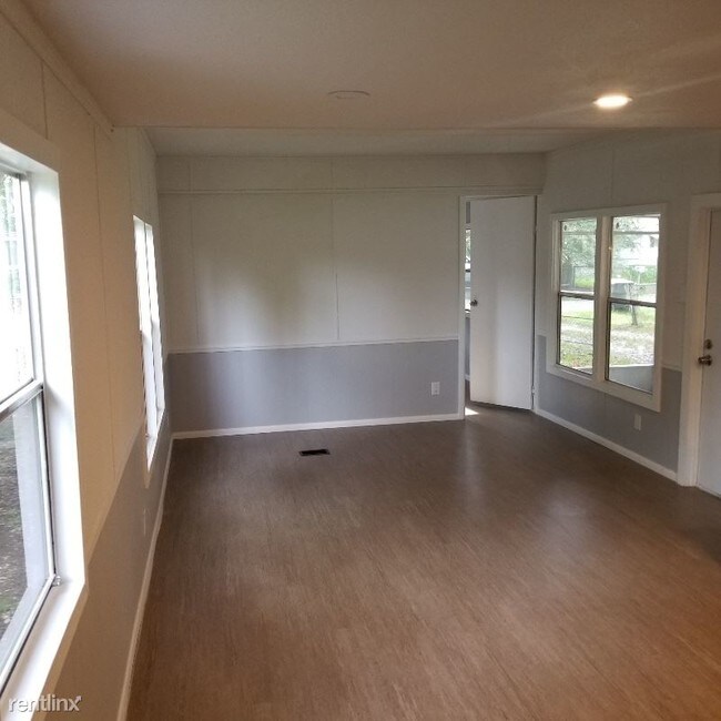 Foto del edificio - 3 br, 1 bath House - 214 Kaylor dr