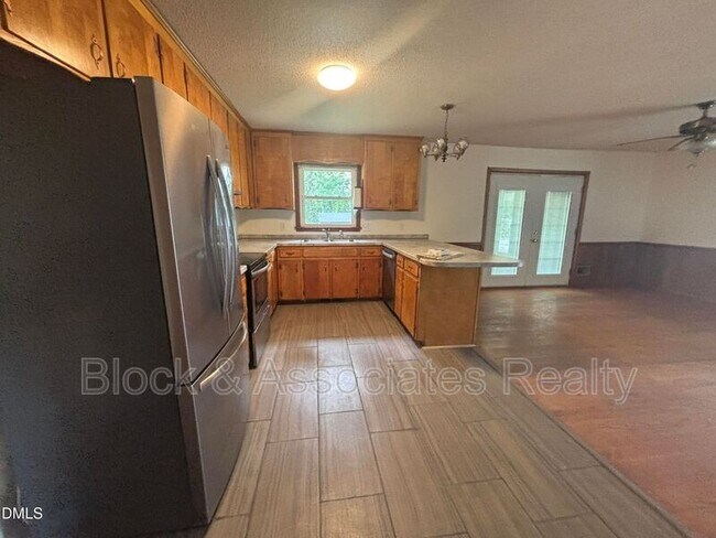 Building Photo - 3609 Melrose Dr