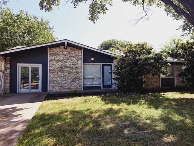 Foto del edificio - 2802 Loyola Ln