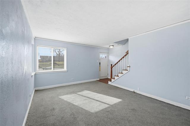 Building Photo - 305 W Morton St