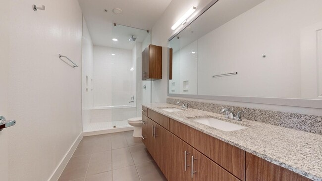 Interior Photo - Griffis Oak Lawn