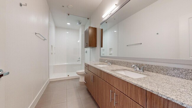 Interior Photo - Griffis Oak Lawn