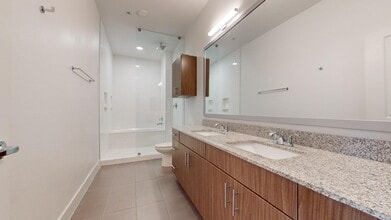 Interior Photo - Griffis Oak Lawn