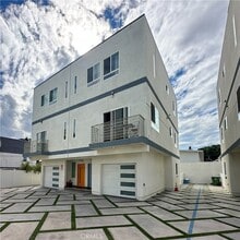 Building Photo - 5743 Fulcher Ave
