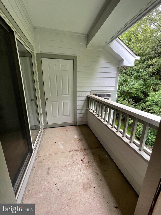 Building Photo - 4409 Sedgehurst Dr