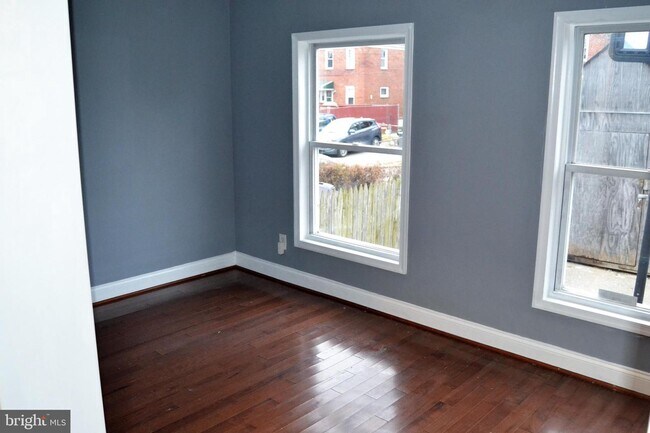 Foto del edificio - 7948 St Claire Ln