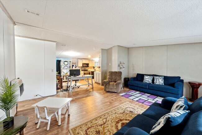 Foto del edificio - 151 Turning Point Ln