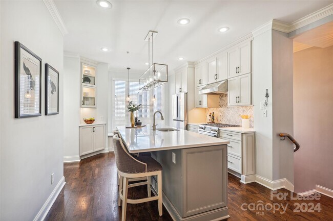 Foto del edificio - 337 W 7th St