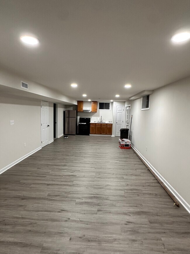 Building Photo - 13 Summerwood Dr