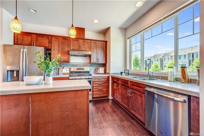 Building Photo - 3454 31st Dr