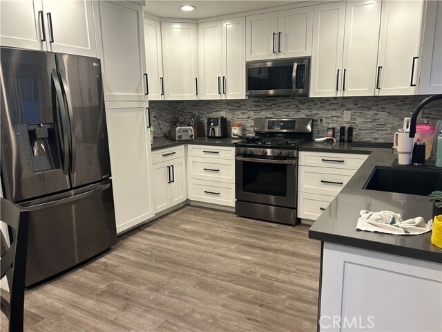 Foto del edificio - 19 Calotte Pl