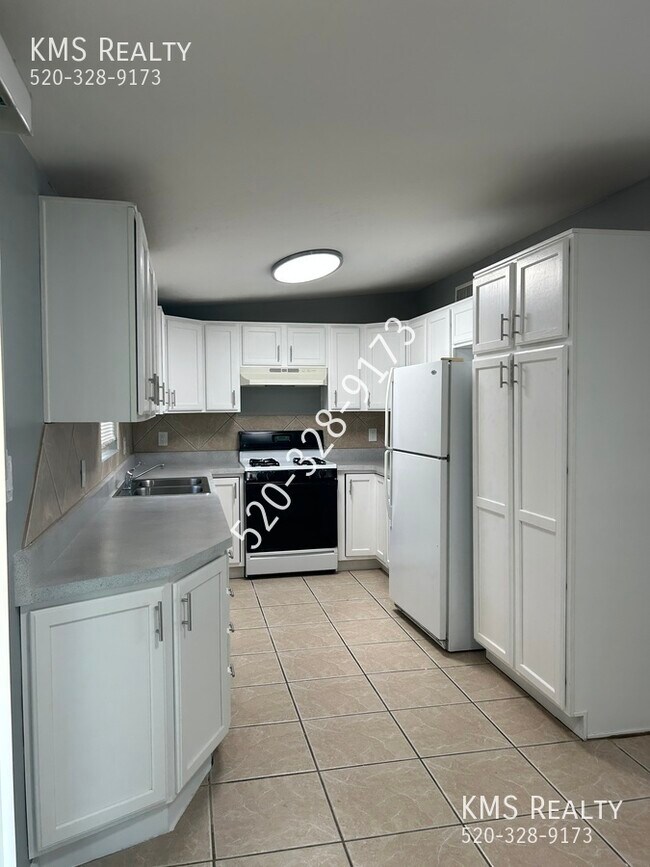 Foto del edificio - 3 Bed / 2 bath Home - OWNER/AGENT