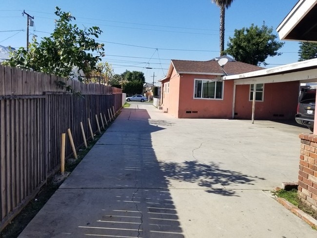 Building Photo - 6920 Crafton Ave