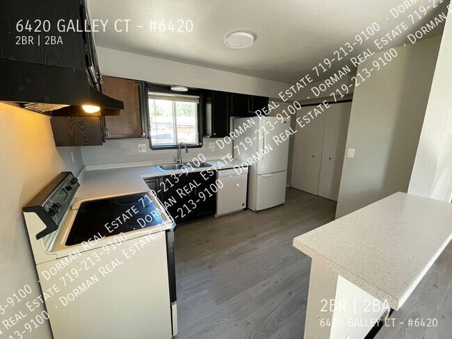 Foto del edificio - 6420 Galley Ct