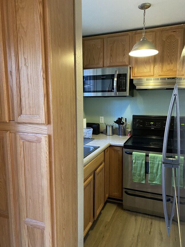 Foto del edificio - Doll House in the woods! - Pollock Pines $1375