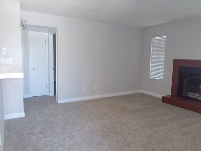 Building Photo - 2732 Alicialynn Way