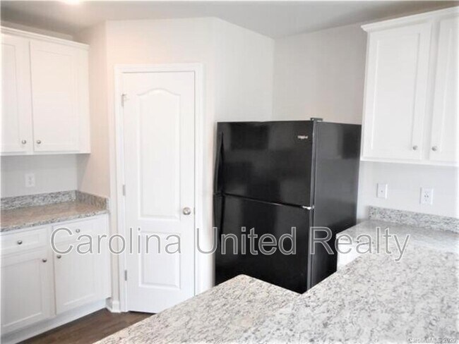 Foto del edificio - 2219 Latimer Ln