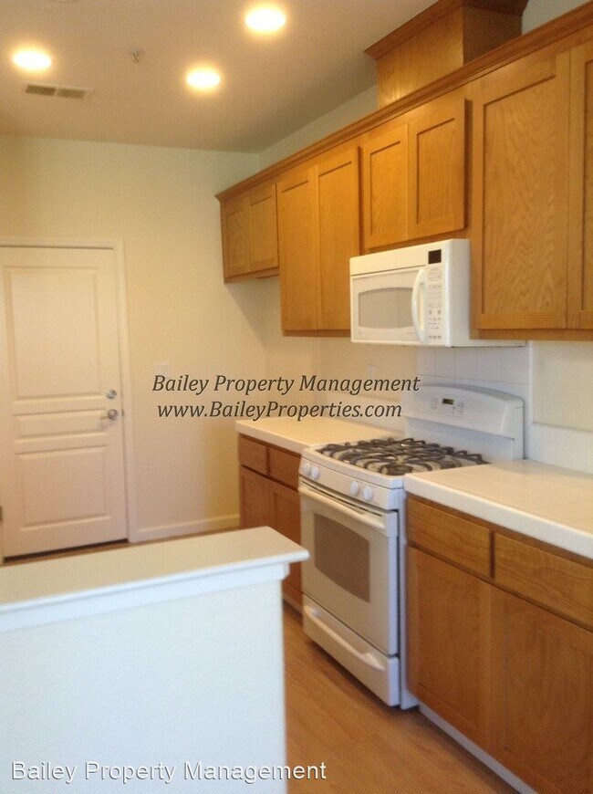 Foto del edificio - 3 br, 2.5 bath House - 143 Marcela Drive