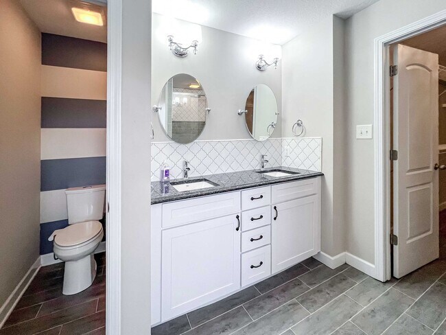 Foto del edificio - Beautiful 4-Bedroom Home in Hardin Valley with Modern Amenities & Spacious Living