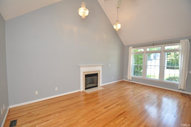 Building Photo - 109 Waterfall Ct