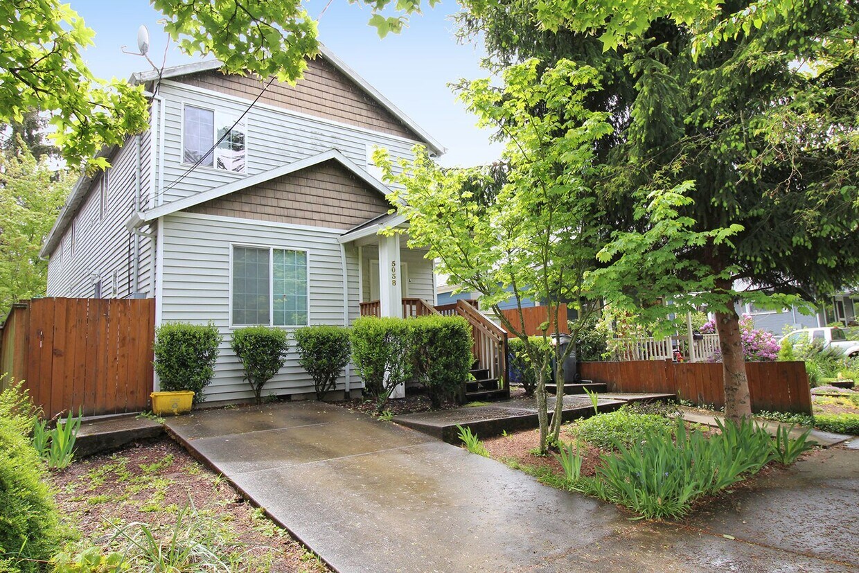 Primary Photo - 5038 N Vanderbilt St