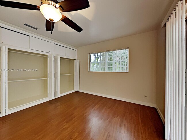 Foto del edificio - 3404 SW 25th Ct