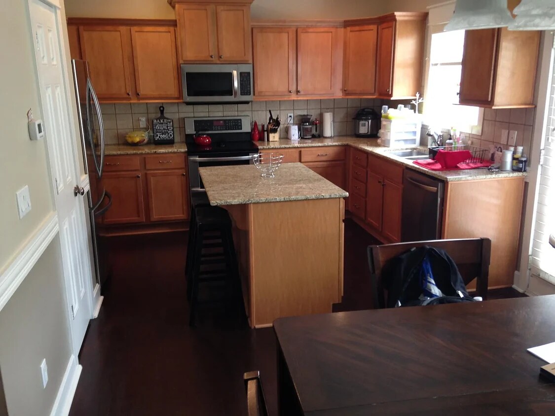 2913 Gentry Park Unit 2913 Gentry Park, Kansas City, MO 64116 Condo