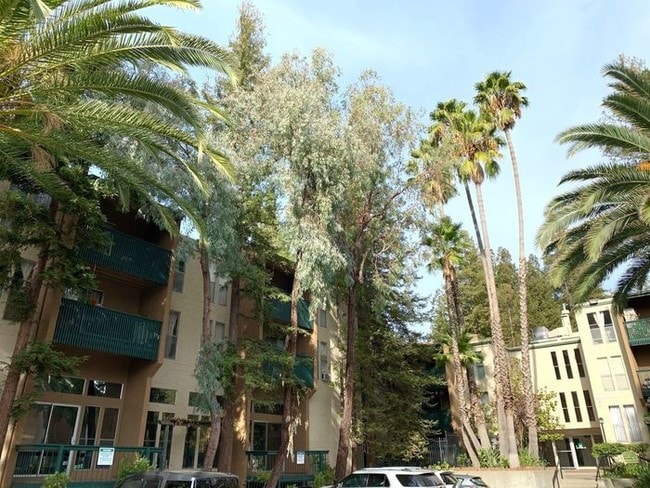 Building Photo - 1240 Walker Ave