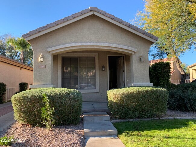 Building Photo - 1144 N Cholla St