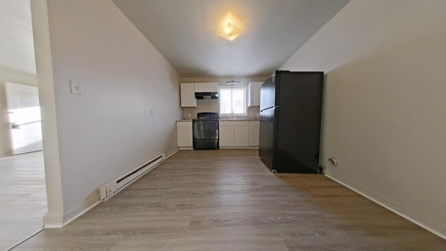 Building Photo - 610 Hawthorne Ave