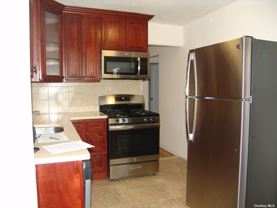 Primary Photo - 154-12 19th Ave