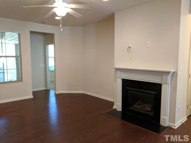 Building Photo - Beautiful Home in Durham Community with Pool, Gym & Walking Trails