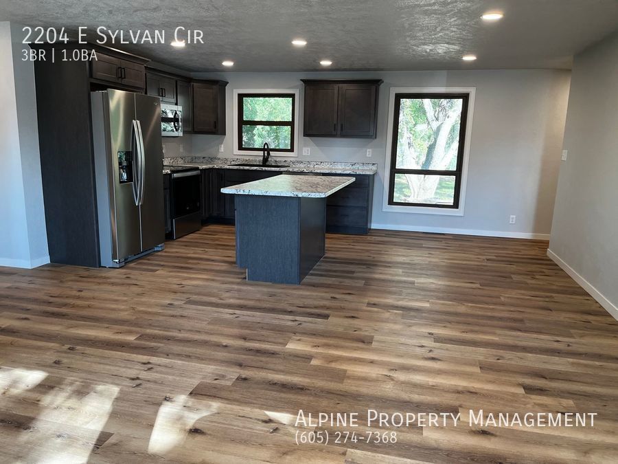 Primary Photo - Newly Updated 3 Bed/1 Bath Ranch in Brandon!