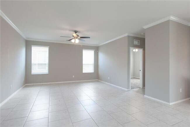 Building Photo - 167 Elderberry