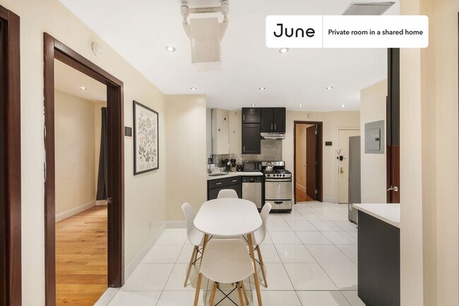 Foto del edificio - Room in Shared 4 bed/1 bath home