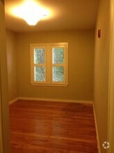 Building Photo - Wineman