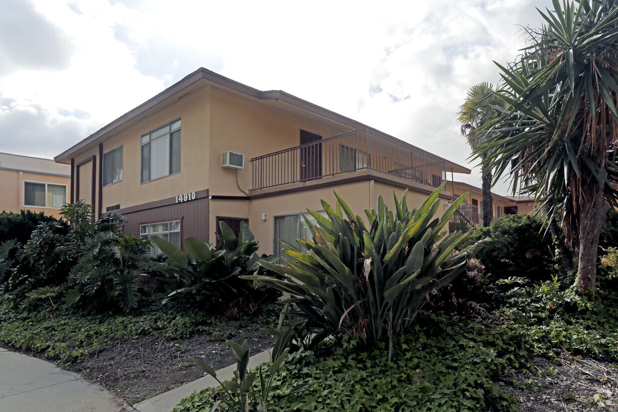 14910 Gagely Dr, La Mirada, CA 90638 Apartments in La Mirada, CA