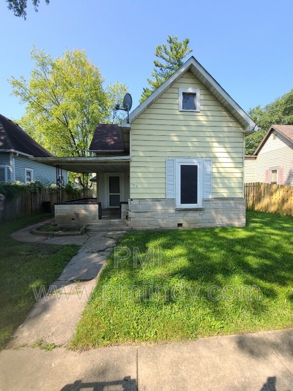 315 N Vine St, Muncie, IN 47305 House Rental in Muncie, IN