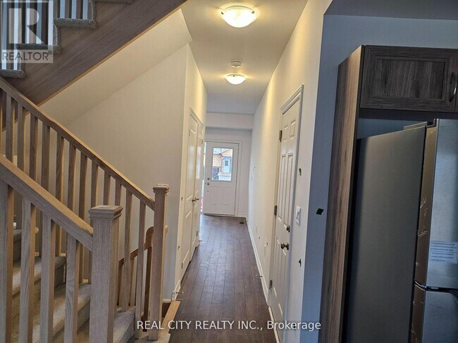Photo du bâtiment - 8 Bradden Cres