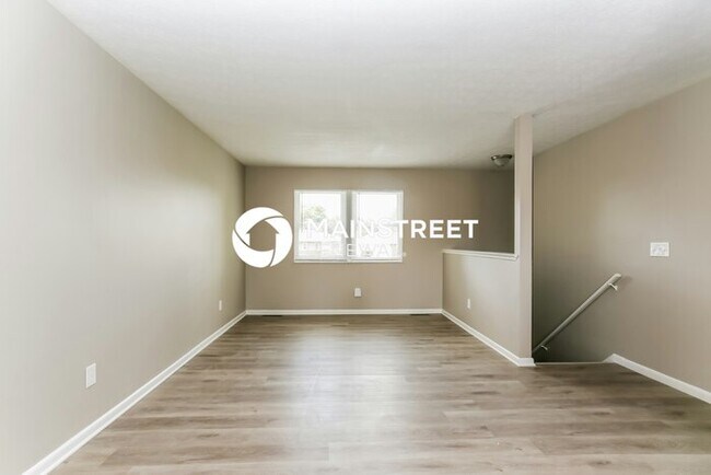 Foto del edificio - 3 Bedroom Pet-Friendly Home in Columbus, OH with Main Street Renewal