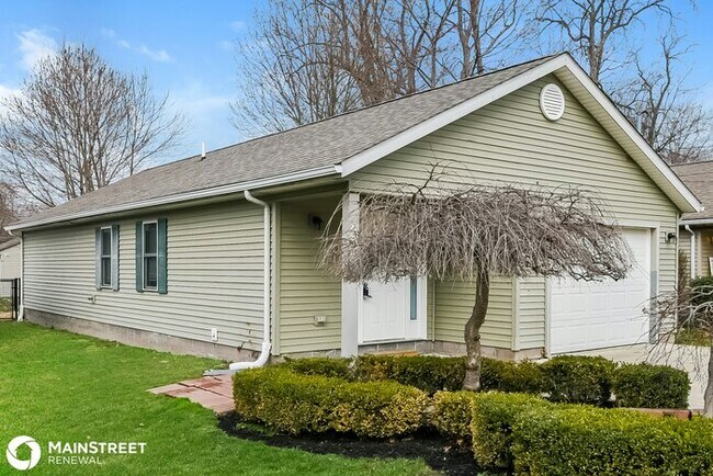 Foto del edificio - 881 BELLEVUE AVE, PAINESVILLE TOWNSHIP, OH...