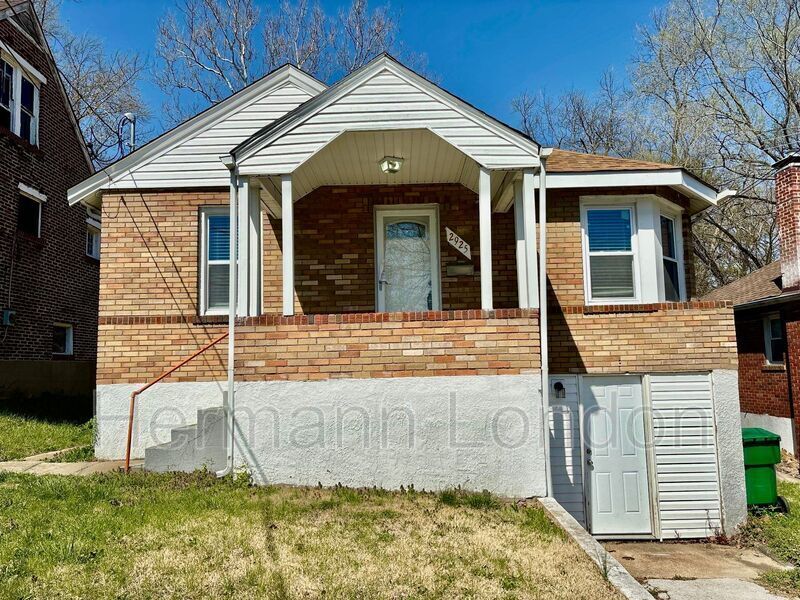 Primary Photo - 2925 Lincoln Ave