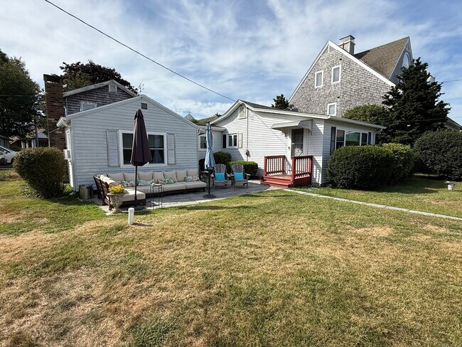 Foto del edificio - 2 Reed Ave