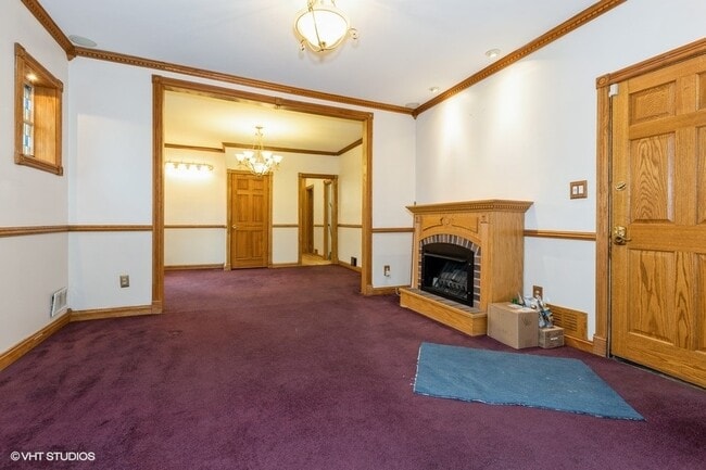 Building Photo - 3836 N Oak Park Ave