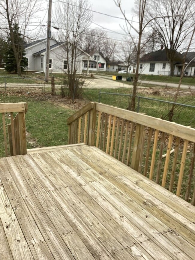 Foto del edificio - Front Porch and Back Deck