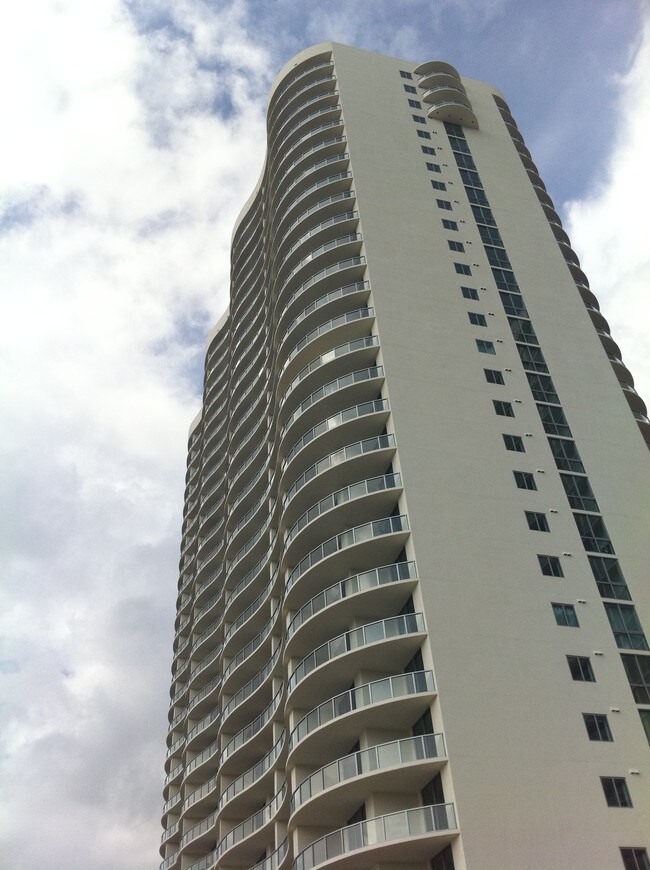 Oasis Grand Rentals Fort Myers, FL