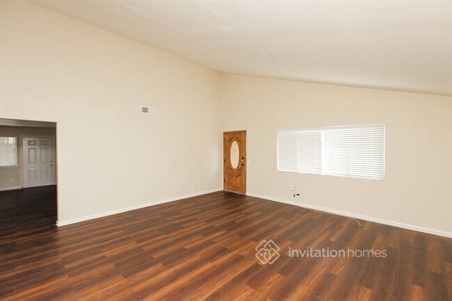 Foto del edificio - 12504 S Vermont Ave