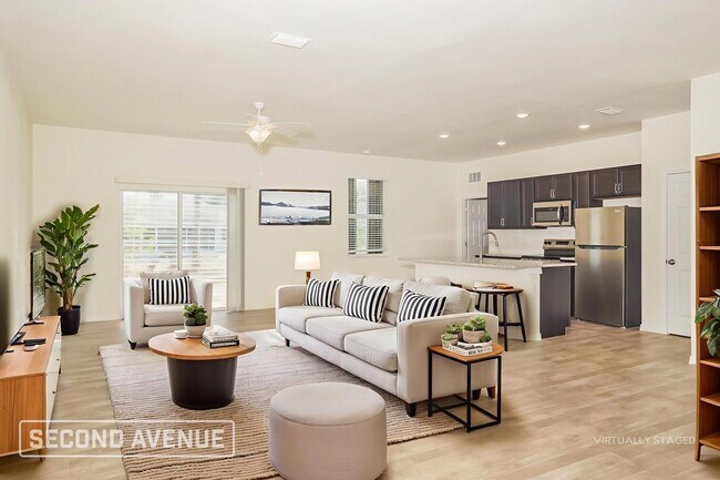 Building Photo - 1004 S Lassonde St