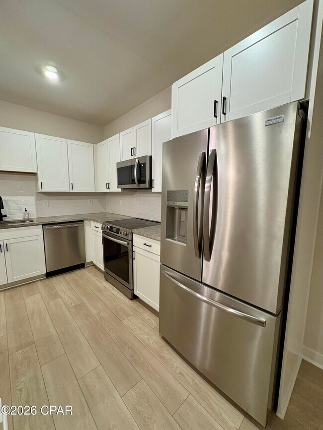 Foto del edificio - 2208 Warbler St