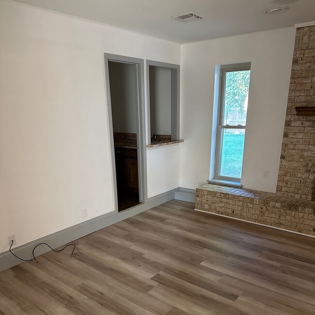 Foto del edificio - 3517 Ranch Rd E